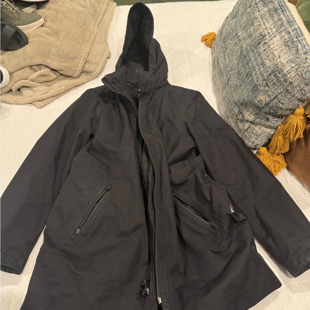 Women’s North Face Black Rain Jacket